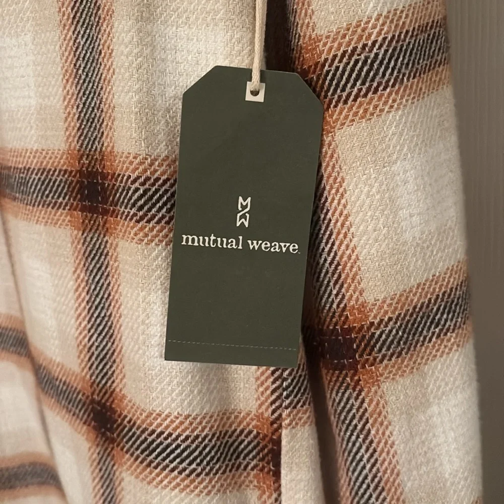 NWT Mutual Weave Unisex Size LT Beige Shadow Plaid Midweight Shirt Jacket